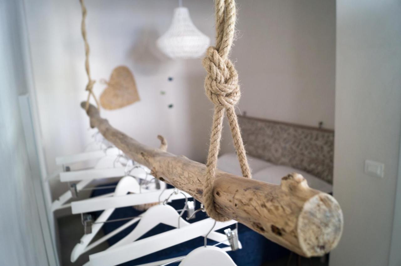 Casa vacanza a 10 metri dal mare Polignano a Mare Esterno foto